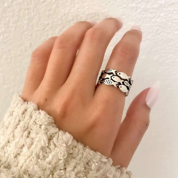 925 Sterling Silver Fish Ring School of Fish Ring Dainty Fish Ring Band - Picture 7 of 9
